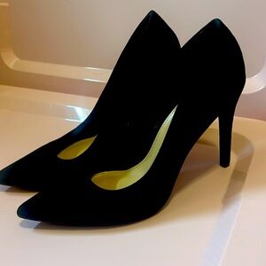 Shoe dazzle never worn 8 1/2